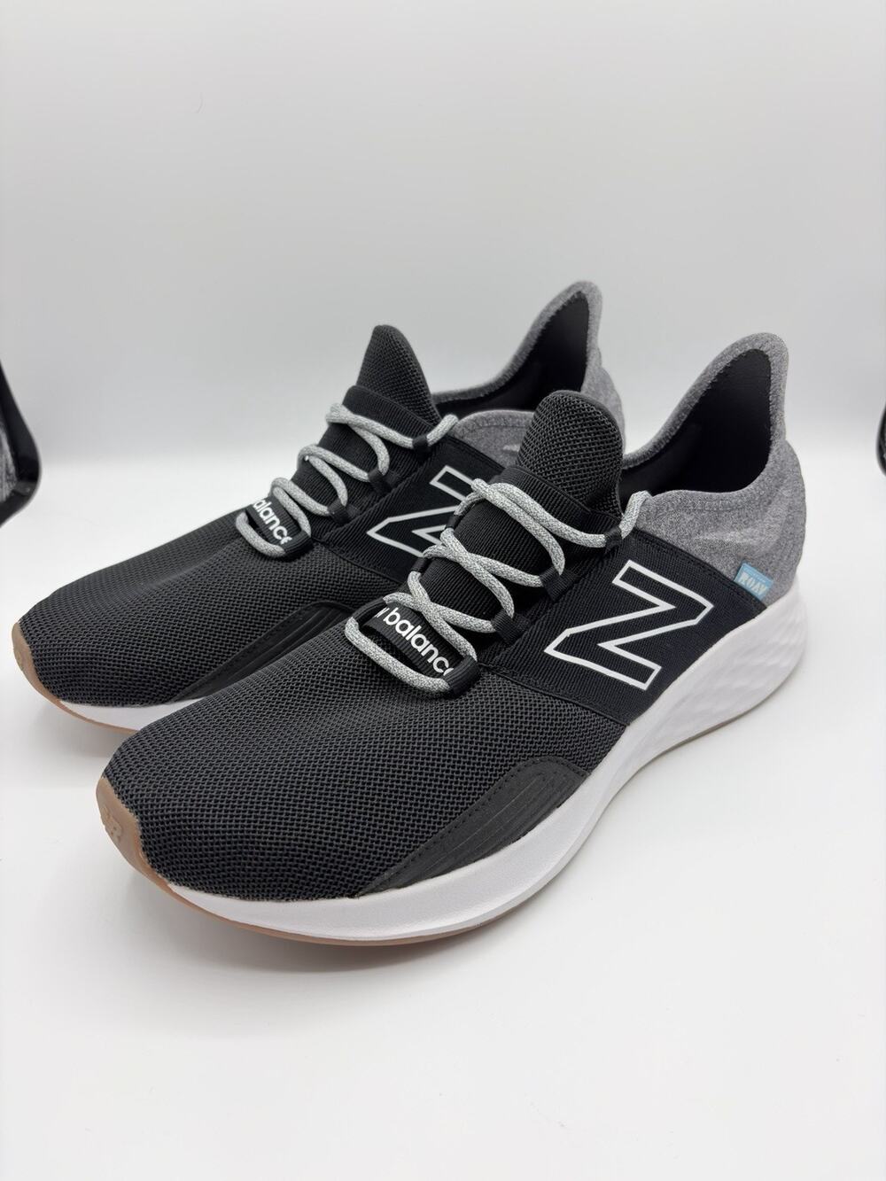 New Balance Fresh Foam Roav Black Light Aluminum Mens Running Sneakers Sz 11.5